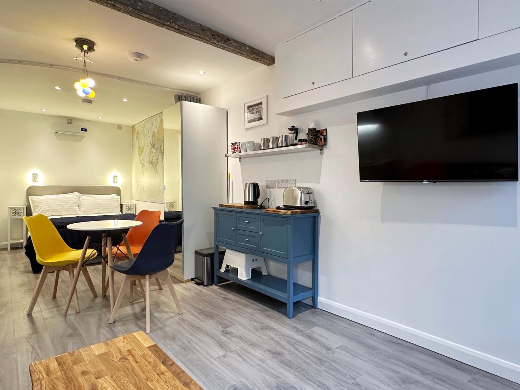 Kensington Studio Hosted By Airoperate Near Notting Hill - 1 Double Bed , 1 Sofa Bed, Ground Floor Apartment Via Private Entrance London Eksteriør bilde